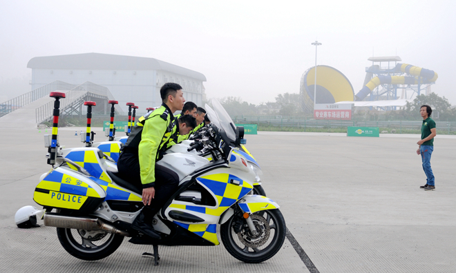安路,广州交警,摩托车培训,警保培训,特种骑行培训,战术驾驶培训