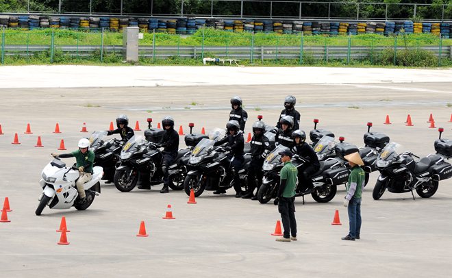 安路中国,苏华龙,广州特警,特种驾驶培训,警用骑行培训