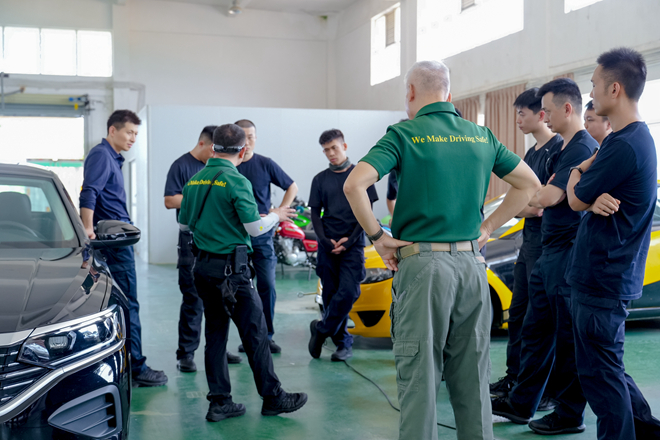 安路,特种驾驶,战术驾驶,侧滑管控,飘易环,侧滑车,EASYDIRFT,SKIDCAR