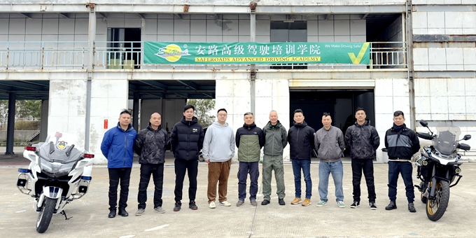 春风摩托,安路,试驾,警用摩托,骑行培训,苏华龙