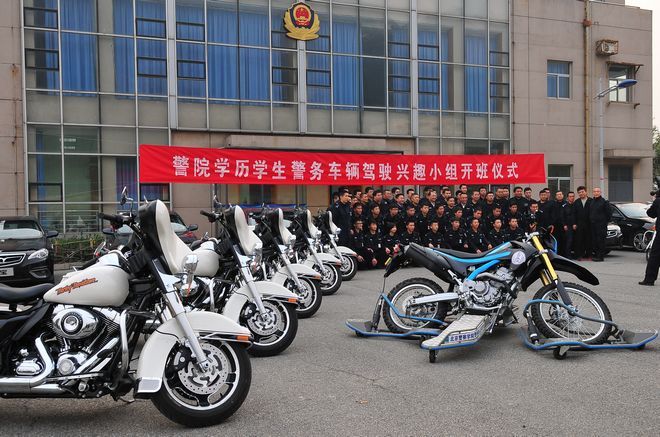安路,侧滑摩托,skidbike,摩托车培训,黄世钊
