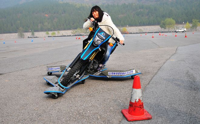 安路,侧滑摩托,skidbike,摩托车培训,黄世钊