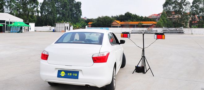 安路,侧滑培训,skidcar,驾驶安全培训,埃尔夫润滑油,防御性驾驶,三源色试驾场地