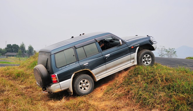 安路,驾驶安全培训,skidcar,驾驶安全培训,世界宣明会,防御性驾驶,福岗赛车场