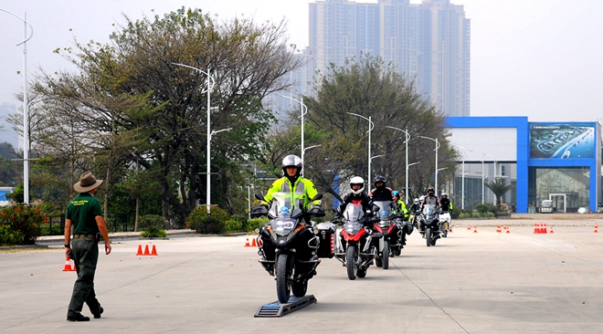 BMW,宝马摩托车,安驾培训,摩托培训,BMW Motorrad,苏华龙,黄世钊