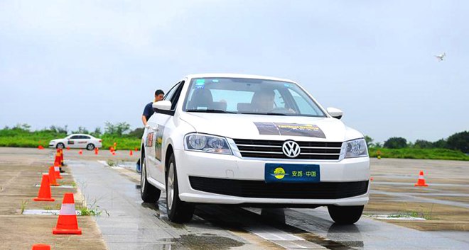 安路,战术驾驶,vip安保驾驶,中国摩王,黄世钊,光头佬何伟航,侧滑模拟