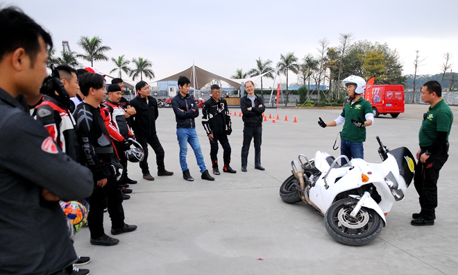 杜卡迪,骑行安全,安全骑行,骑行培训,黄世钊,安路,苏华龙,广东圣道
