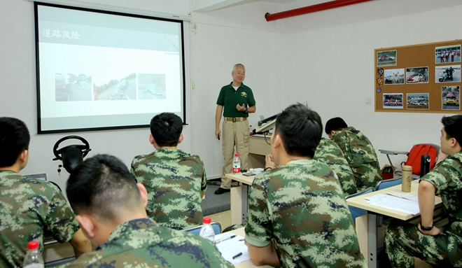 公安警卫培训,特种驾驶培训,驾驶安全培训,武警,安路,苏华龙,公安警卫特种驾驶培训