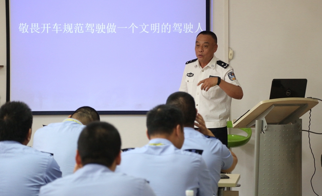 深圳交警培训,战术驾驶培训,汽车战术驾驶,苏华龙,黄世钊,安路,警用战术驾驶培训