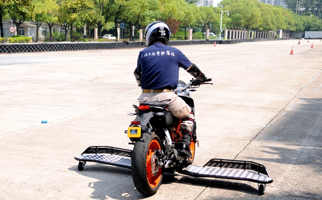 skidbike,安路,上海公安学院,摩托车侧滑模拟架,摩托训练设备