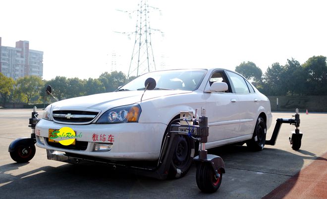 上海公安学院,skidcar,车辆侧滑训练系统,苏华龙,侧滑训练