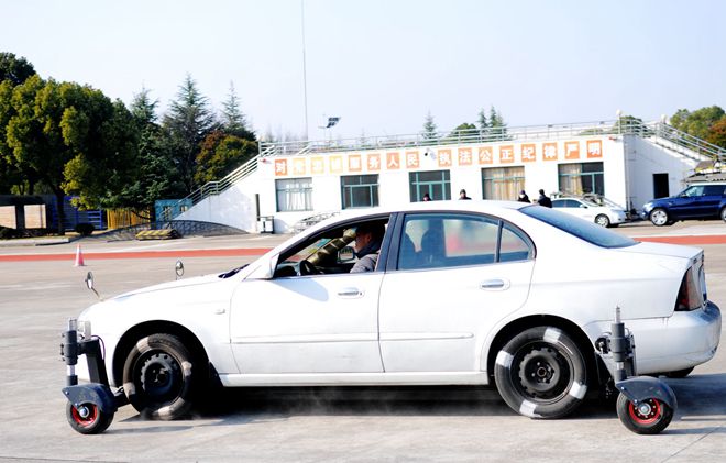 上海公安学院,skidcar,车辆侧滑训练系统,苏华龙,侧滑训练