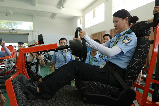 安路中国,苏华龙,战术驾驶培训,警察培训,特种驾驶培训