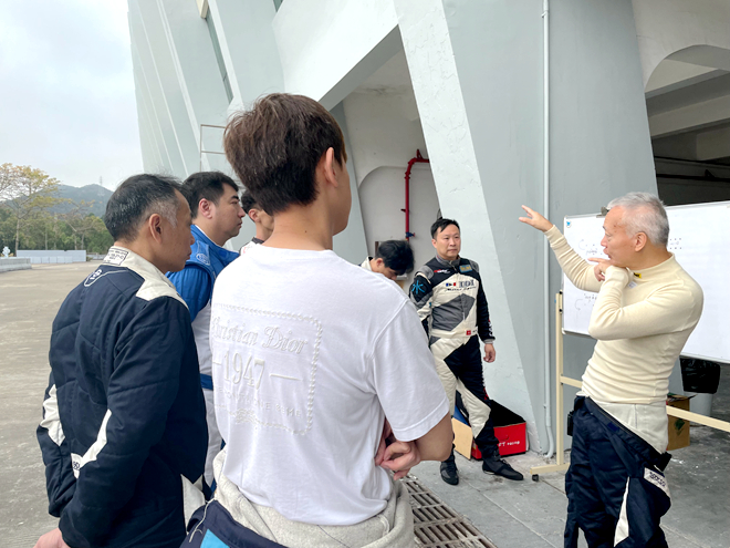 安路,苏华龙,华龙赛车,赛车培训,香港赛车会,珠海赛车场,ZIC