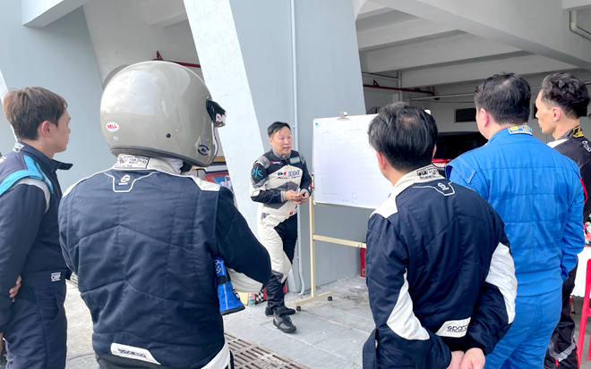 安路,苏华龙,华龙赛车,赛车培训,香港赛车会,珠海赛车场,ZIC