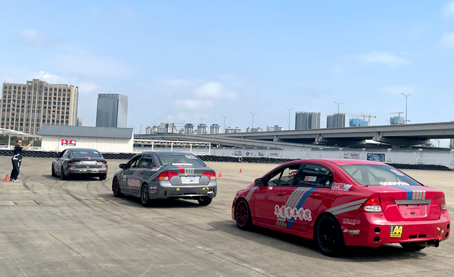 安路,苏华龙,华龙赛车,赛车培训,香港赛车会,珠海赛车场,ZIC