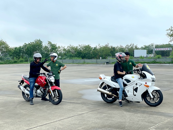 飘移,金卡纳,安路,saferoads,Gymkhana,drift,国际金卡纳比赛,飘易驾控