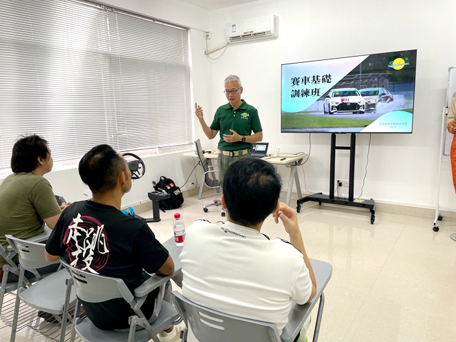 飘移,金卡纳,安路,saferoads,Gymkhana,drift,国际金卡纳比赛,飘易驾控