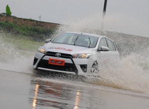 安路,苏华龙,中华汽车会,特种驾驶,驾驶培训,SKIDCAR